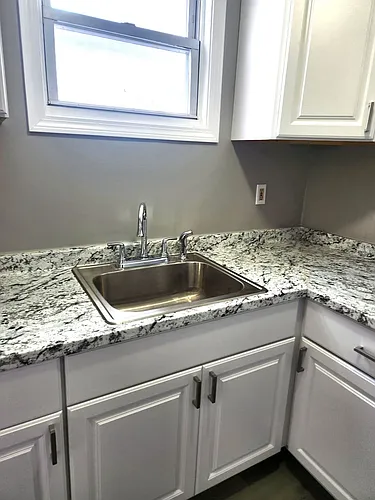 22-24 Lawn Ave #2F Photo 1