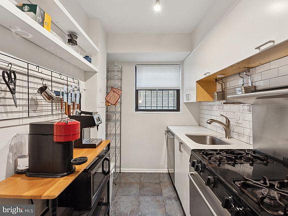 5th image of 1801 Clydesdale Pl NW APT 201