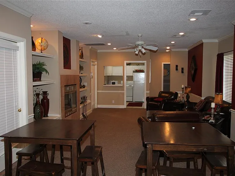The Ethans Apartments — Photo 20