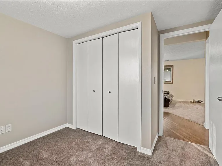 2104 S Century Ct — Photo 25