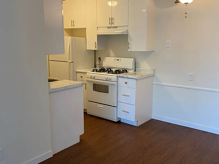 2655 Colfax Ave S — Photo 3