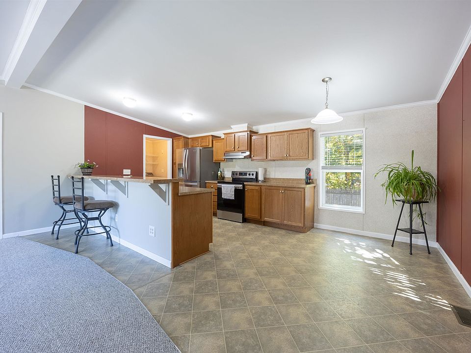 1st image of 2 Elizabeth Drive