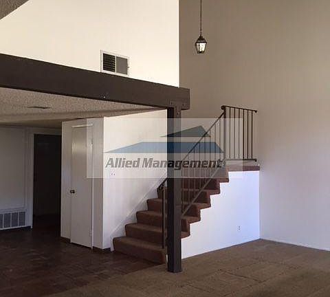 4th image of 1630 Mankato Ct