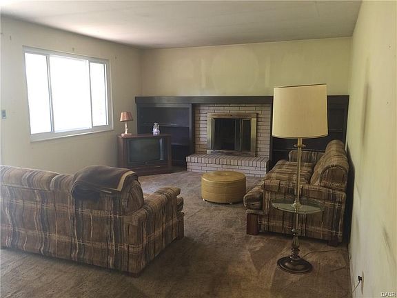 5th image of 5375 Brainard Dr