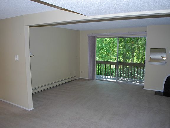 4th image of 7425 Ruby Dr SW APT E12