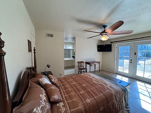 5th image of 19135 Grovewood Dr