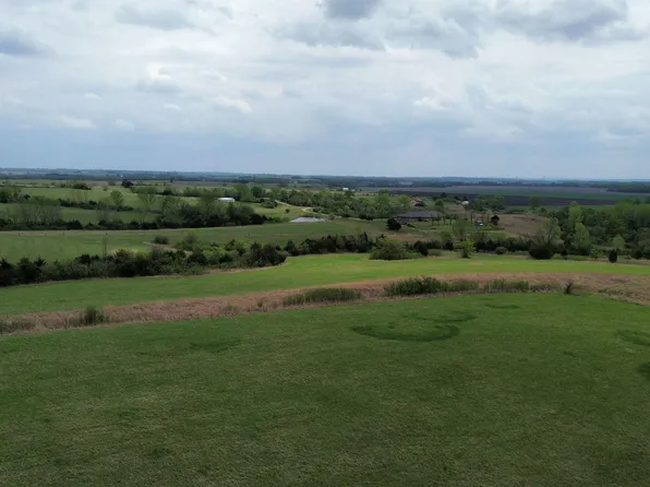 5651 NW Humphrey Rd, Topeka, KS 66618