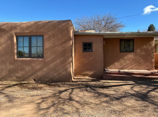951 1/2 E Santander Ln, Santa Fe, NM 87505