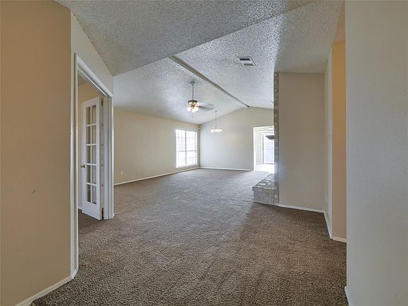 4th image of 817 Bailey Dr
