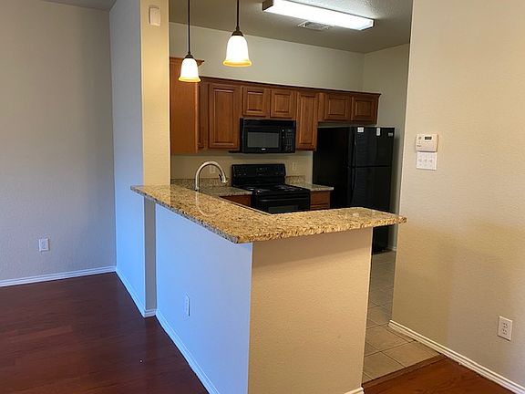 5th image of 5316 Bexar St