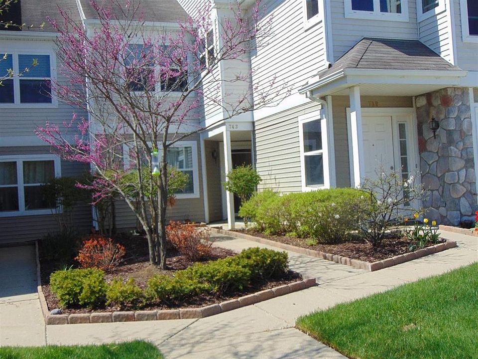 1st image of 743 Creekstone Ln