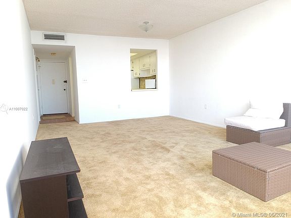 4th image of 1301 NE Miami Gardens Dr APT 1412W