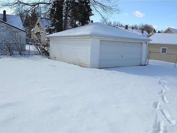 4th image of 2913 Wales Ave