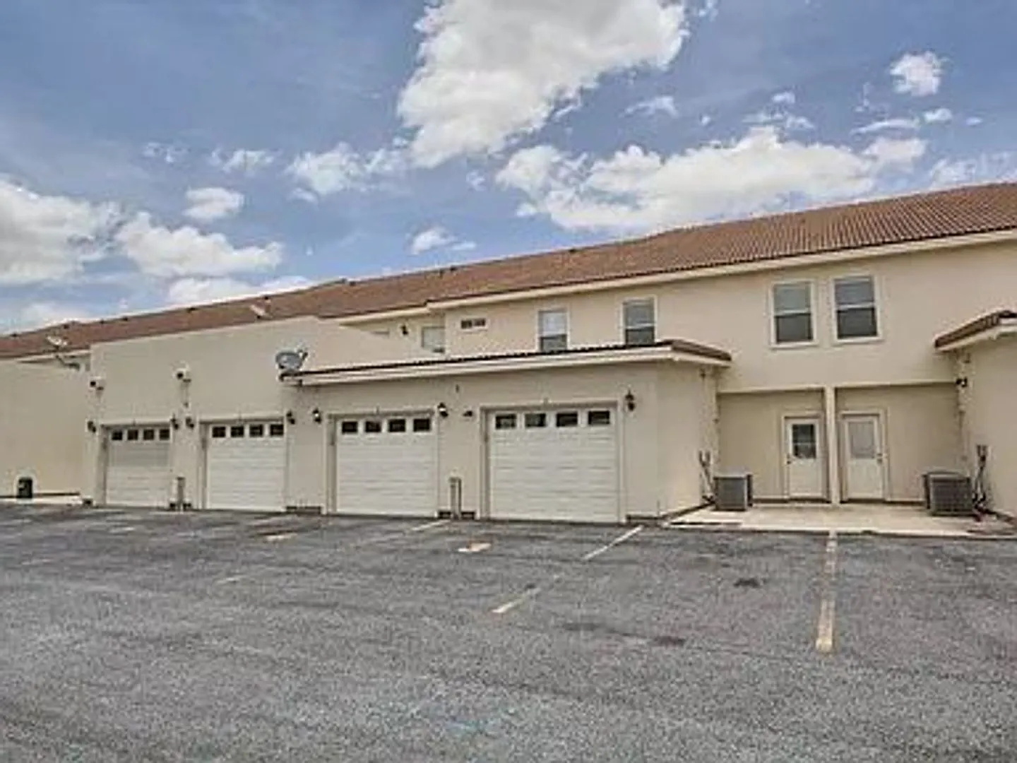 Apt 10 -1413 E Keeton Ave - McAllen — Photo 4