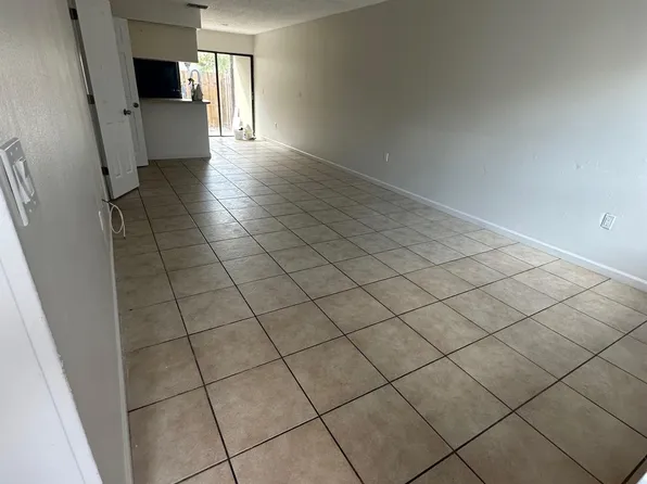 456 Market Sq #456, Lakeland, FL 33813