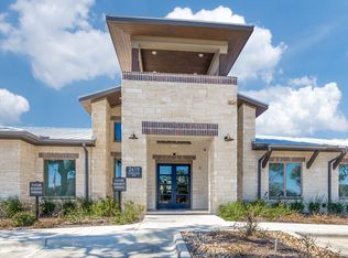 Westpointe Oaks Apartments, San Antonio, TX 78253