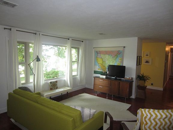 5th image of 4004 Englewood Blvd