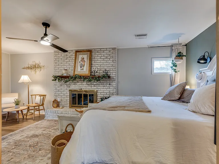 2104 Miller Ln — Photo 25