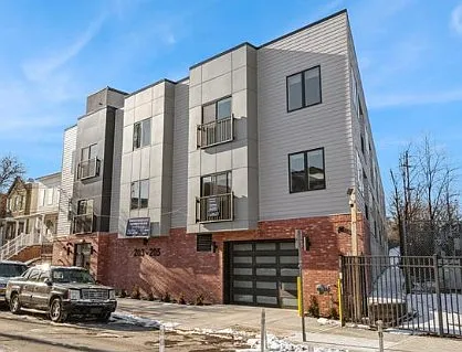 201 Randolph Ave #104 — Photo 6