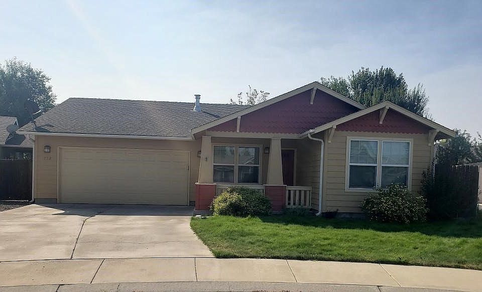 1st image of 772 NE Fieldstone Ct