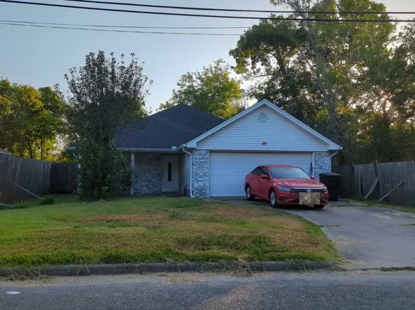 1904 N 21st St, Nederland, TX 77627