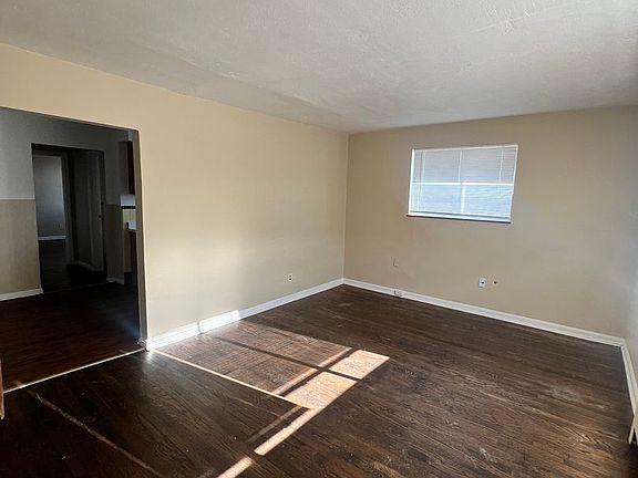 3rd image of 2296 Westwood Northern Blvd APT 3