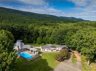 1165 Overby Rd, Walnut Cove, NC 27052