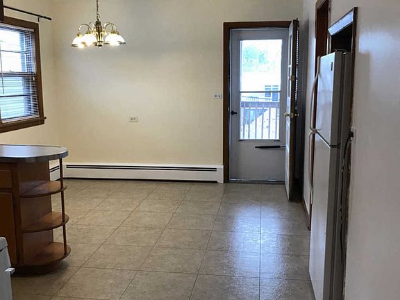3rd image of 6033 W Lawrence Ave #2