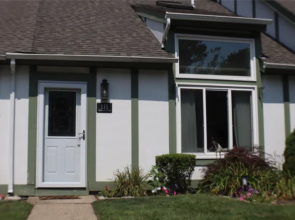 111 Drexelgate Court #111, Middle Island, NY 11953