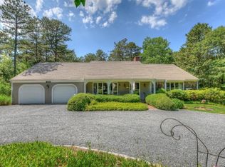 520 Cotuit Bay Dr, Cotuit, MA 02635