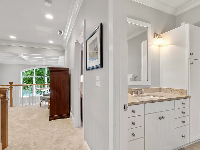 Full hall bathroom