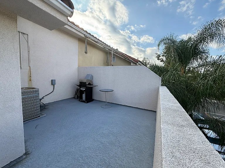 574 E Palm Ave #105 — Photo 33