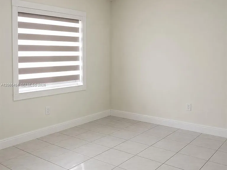 3659 SW 99th Ave #7 — Photo 2