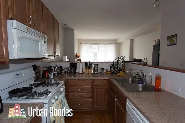 1426 W Belmont Ave #2A — Photo 6