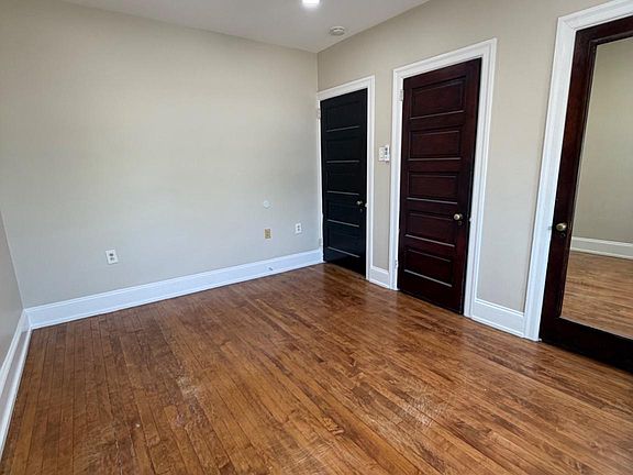 3rd image of 107 E Ridley Ave APT D