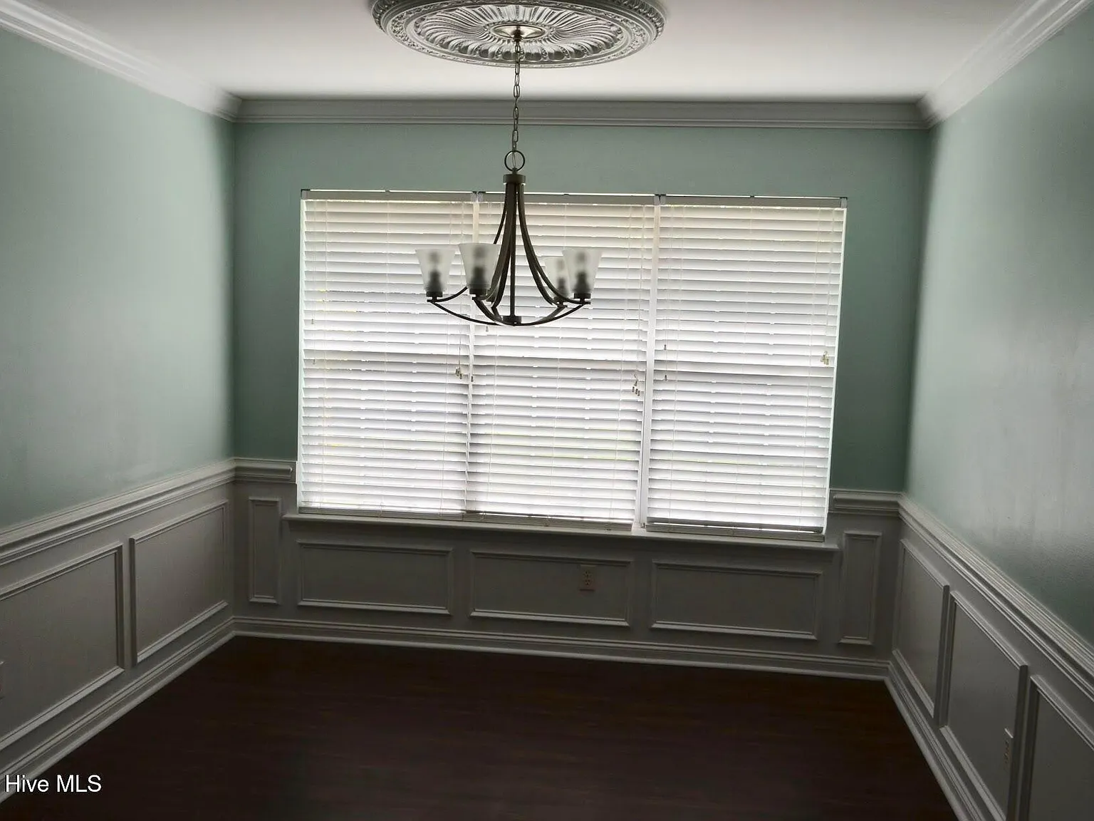 3 bed, 2.0 bath, 1505 sqft, $1,750 — Photo 4
