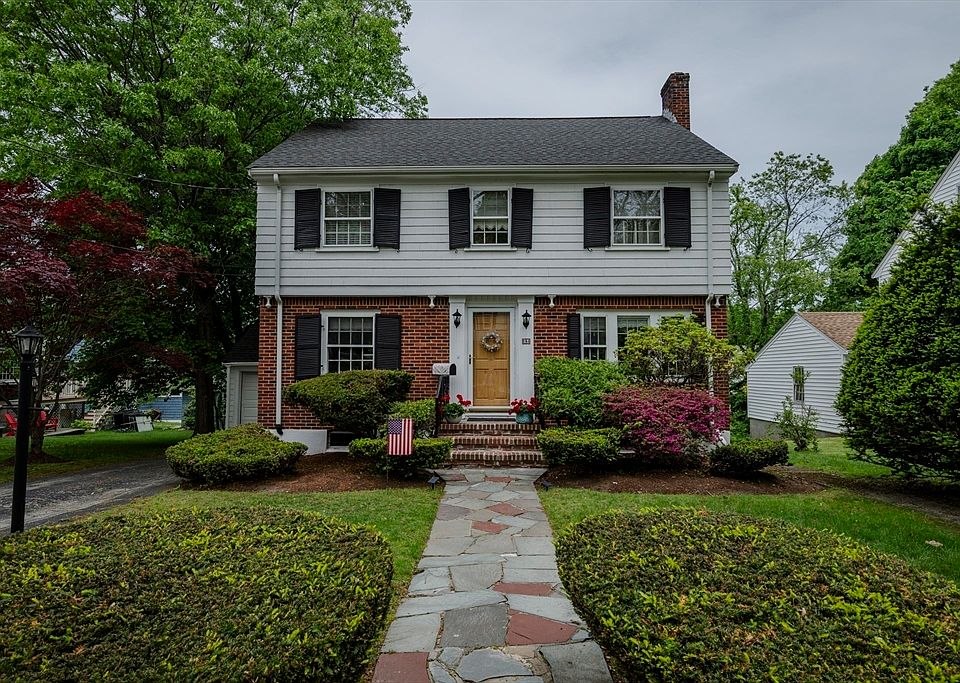 1st image of 8 Carlson Cir