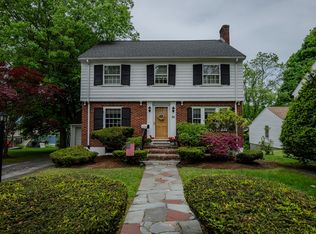 8 Carlson Cir, West Roxbury, MA 02132