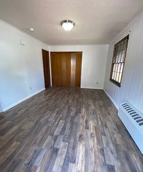 Timberlane Apartments — Photo 9