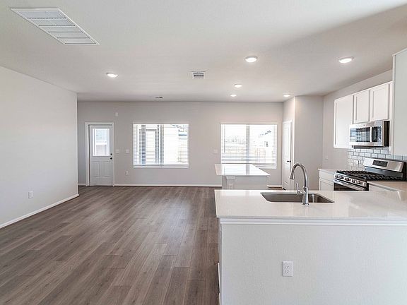 5th image of 109 Bethany Creek Dr
