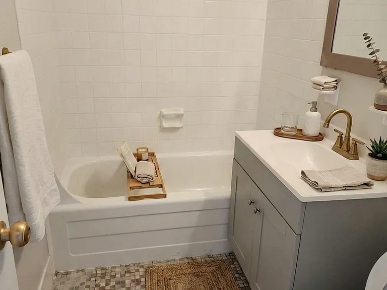 3263 Bourbon Aly W #A — Photo 8