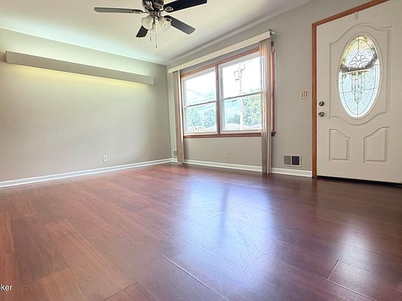 3rd image of 2522 Adrienne Way