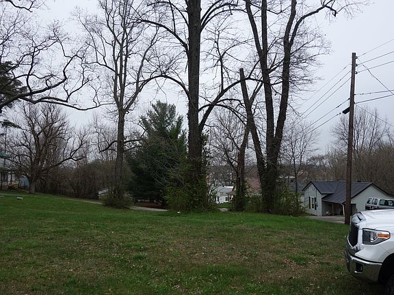 2nd image of 137 Coppock St