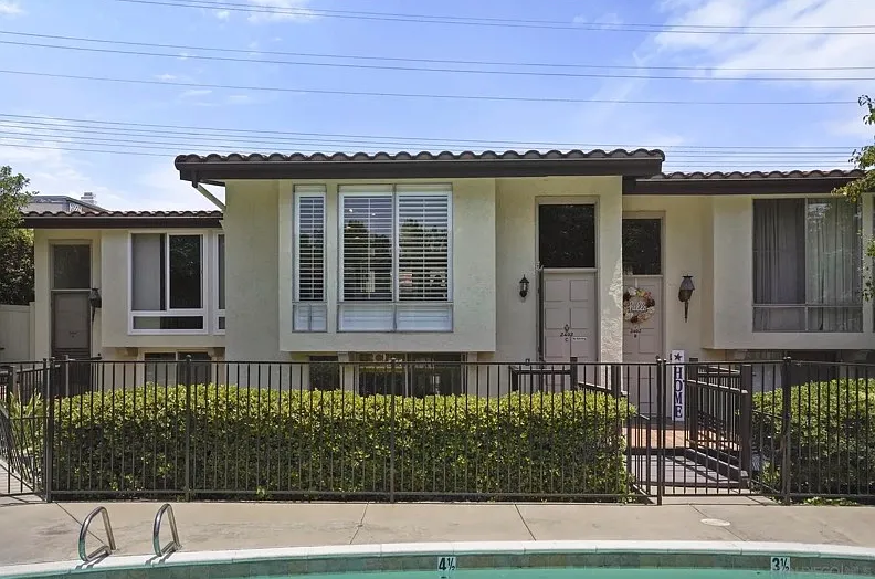 2 bed, 1620 sqft, $3,600 — Photo 2
