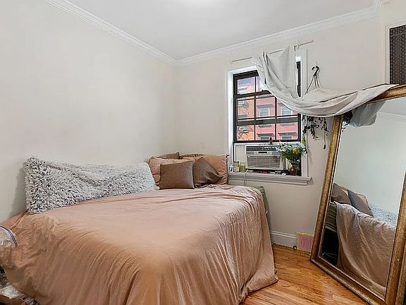 4th image of 194 Avenue A #4