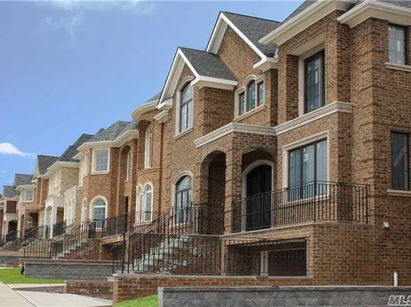 150-128 Powells Cove Boulevard image 1 of 4