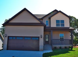 26 Chestnut Dr, Clarksville, TN 37042