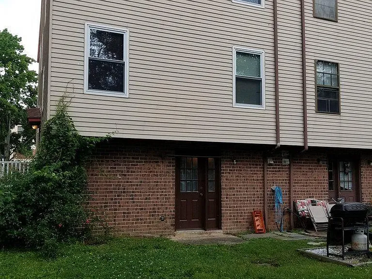 13085 Blakeslee Dr #2 — Photo 4