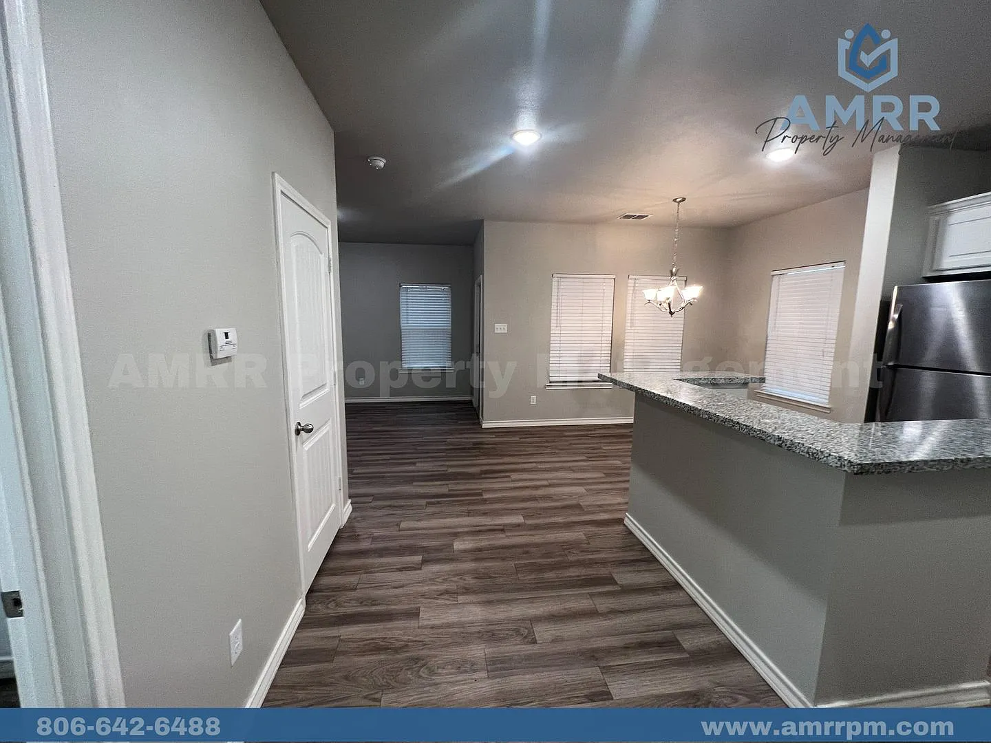 New Beginnings Start with AMRR: 3 Bedroom 3.5 Bath Townhome for Small Family and Students! — Photo 4