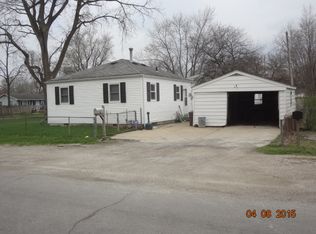 2049 E Hamilton Ave, Springfield, IL 62568